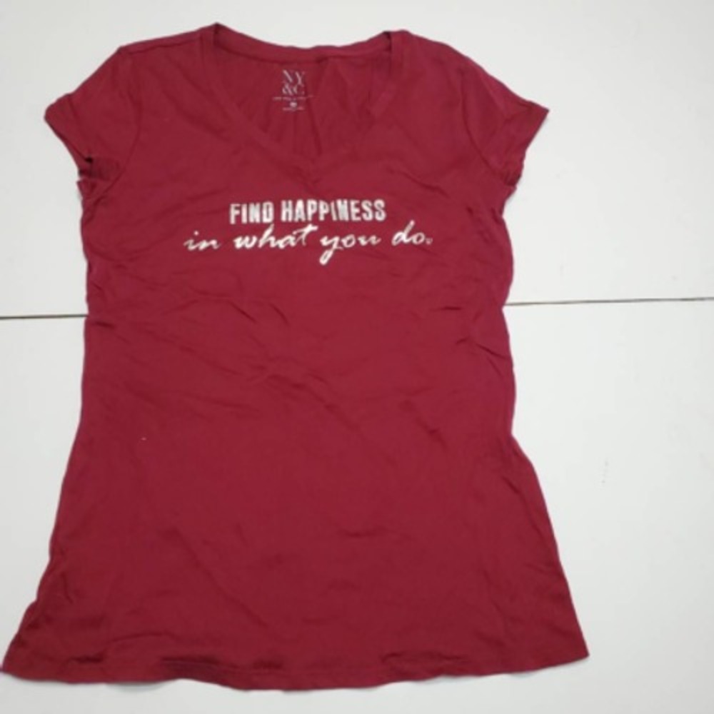 Find Happiness In What You Do New York & Company Womens T-Shirt Red V Neck XS